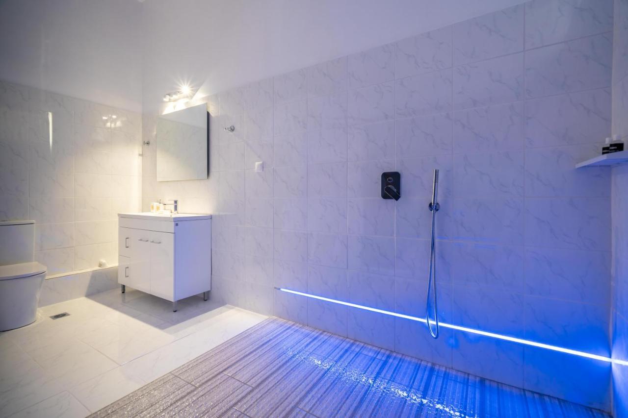 Apartment Cinema Zeus - By Avelink Spata (East Attica)