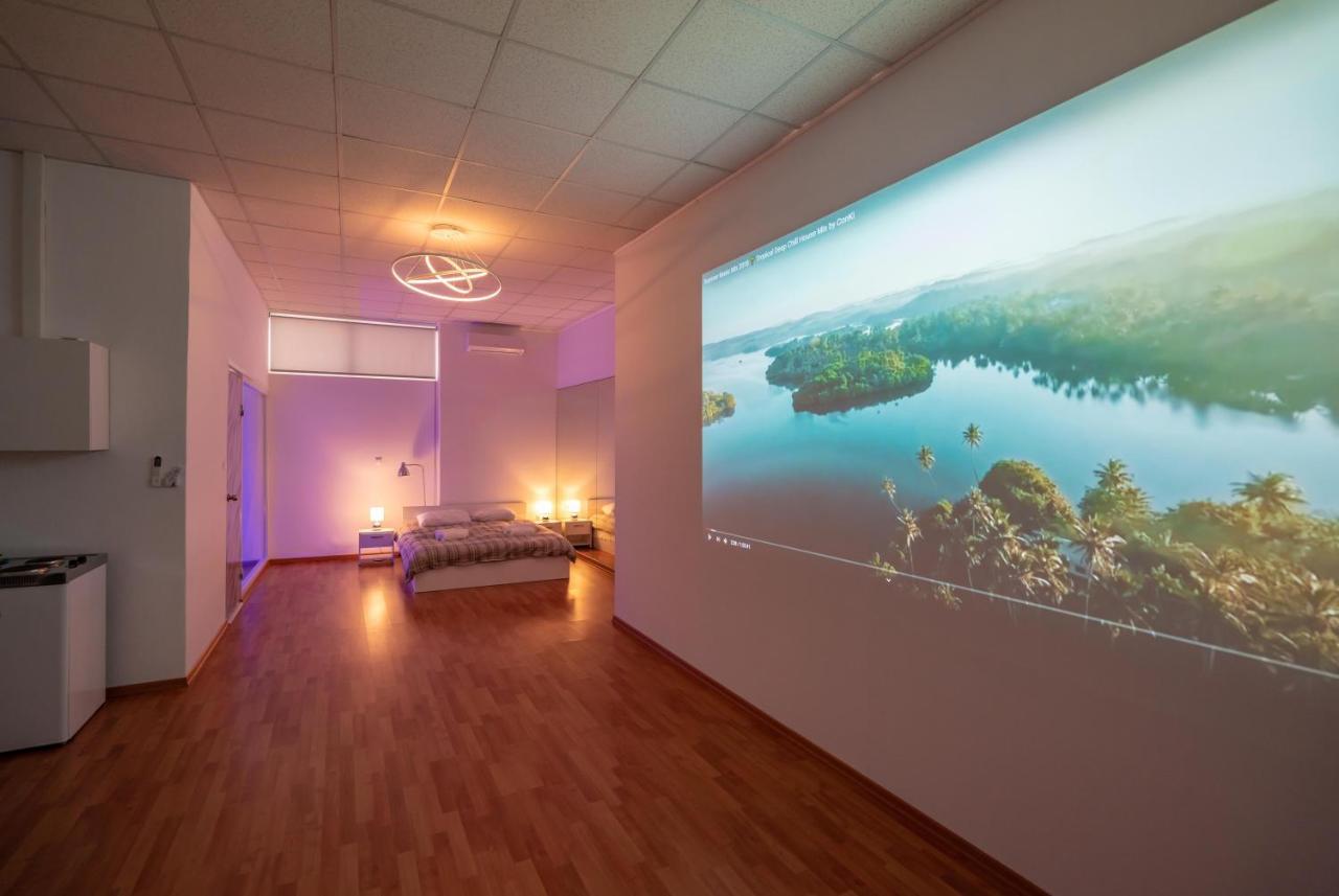 Cinema Zeus - By Avelink Apartment