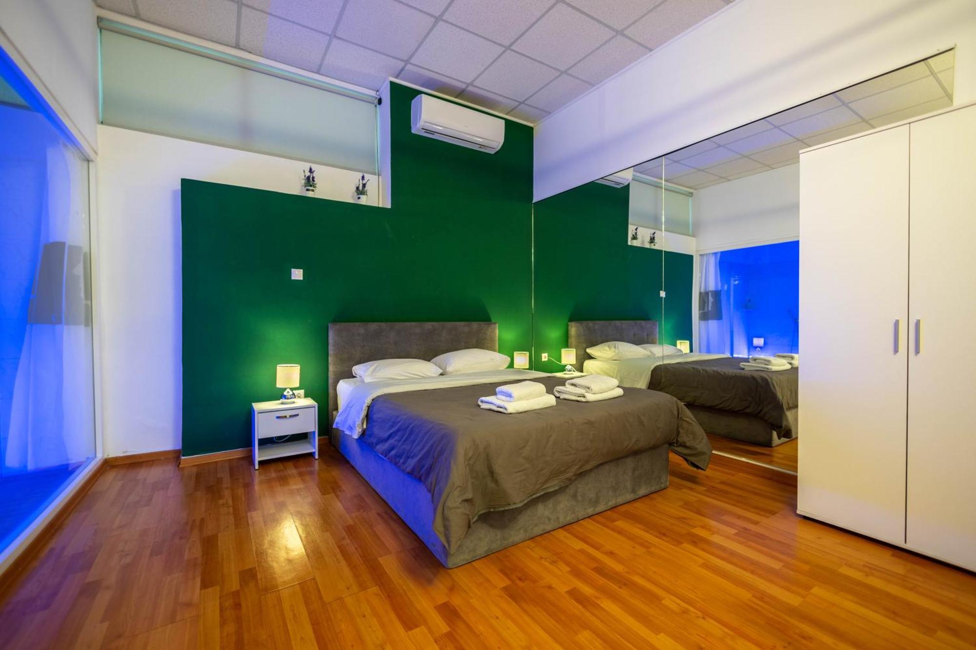 Cinema Zeus - By Avelink Apartment *